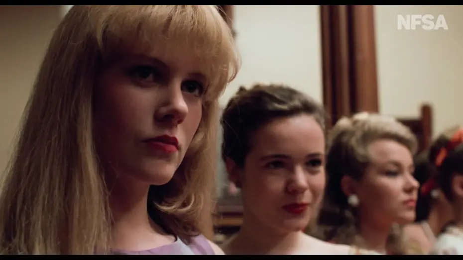 Видео к фильму Флирт — The Girls Arrive