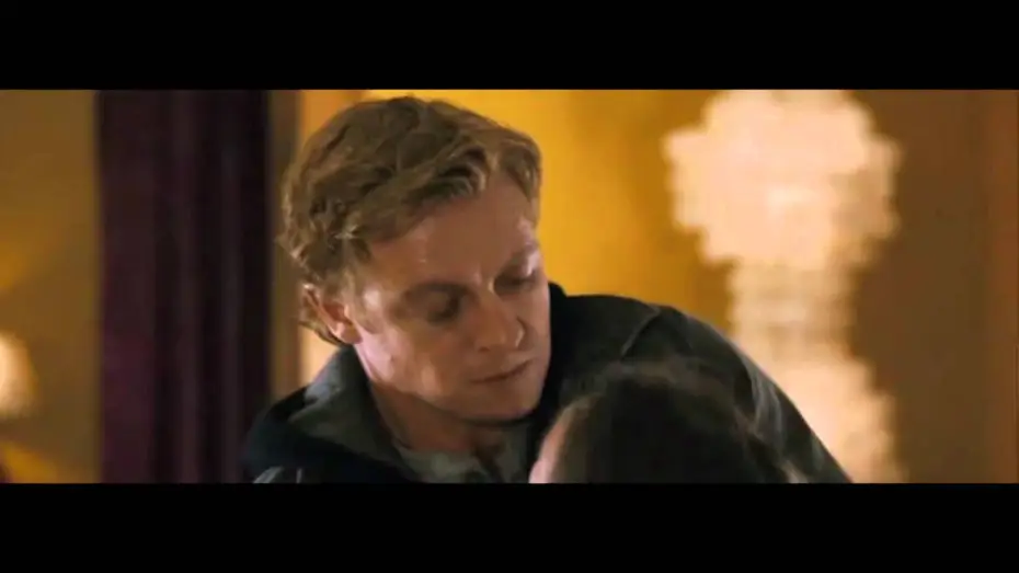 Видео к фильму Исчезновение — Not forgotten [Chloe Moretz & Simon Baker] (2009)[VF]