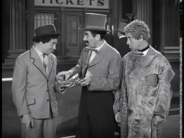 Видео к фильму Go West — Los hermanos Marx en el Oeste (1940) de Edward Buzzell (El Despotricador Cinéfilo)