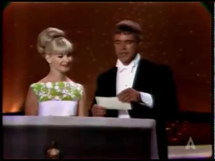 Видео к фильму Дорогая — Doctor Zhivago and Darling Win Writing Awards: 1966 Oscars