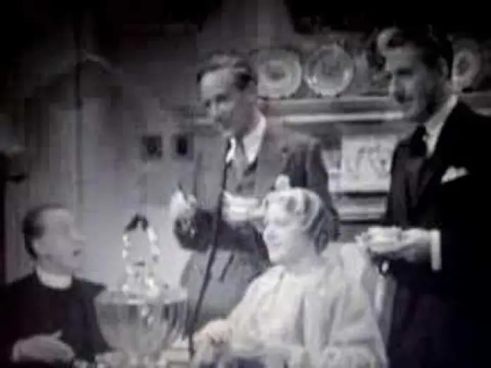 Видео к фильму Пигмалион | Pygmalion 1938 - "Not bloody likely - I'm going in a taxi"