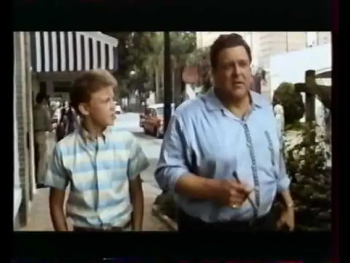 Видео к фильму Дневной сеанс — Panic sur Florida Beach - Joe Dante - 1993 (Matinee)
