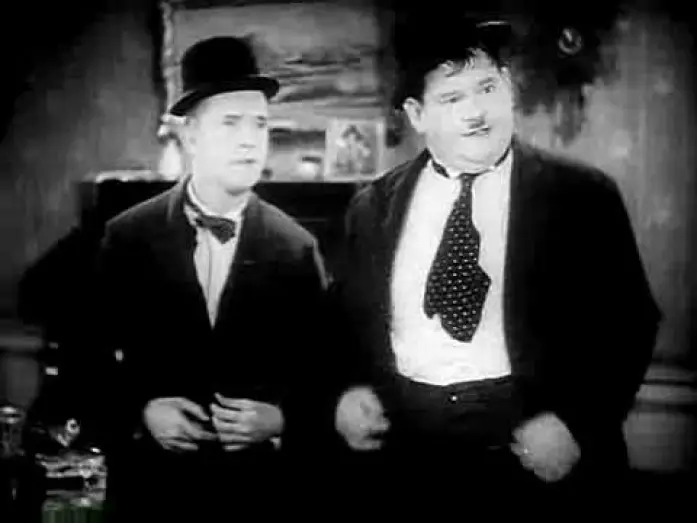 Видео к фильму Путь с Запада — Laurel and Hardy - Way Out West Trailer