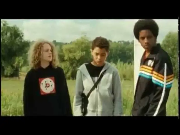 Видео к фильму Нёйи, ее мать! — Neuilly yo mama / Neuilly sa mère ! (2009) - French trailer