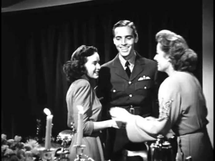 Видео к фильму Миссис Минивер — Mrs. Miniver Official Trailer #1 - Reginald Owen Movie (1942) HD