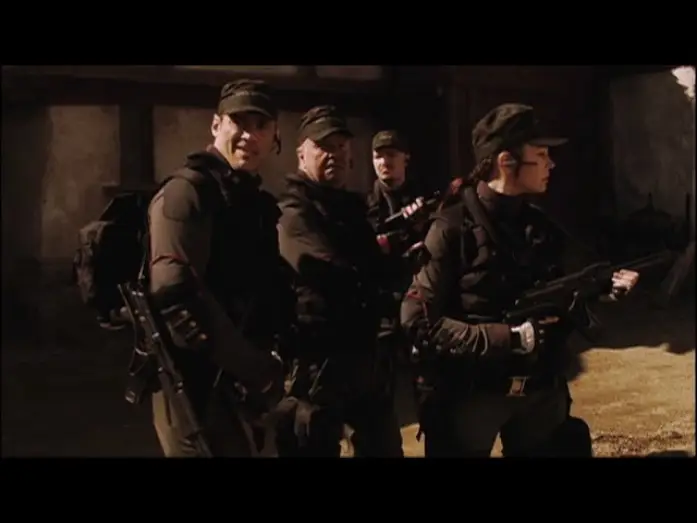 Видео к фильму Planet Raptor — Planet Raptor: Angriff der Killersaurier - Trailer