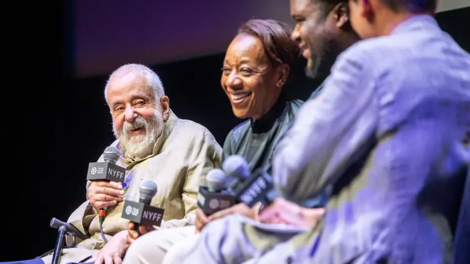Видео к фильму Суровая правда | Mike Leigh, Marianne Jean-Baptiste & Tuwaine Barrett on Hard Truths