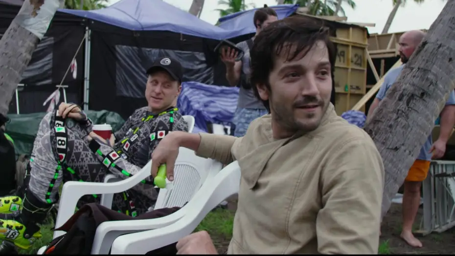 Видео к фильму Изгой-один: Звёздные войны. Истории | Rogue One : A Star Wars Story - Reportage : Sur le tournage avec Diego Luna