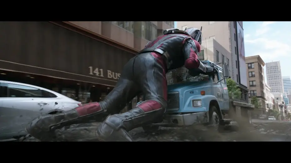 Видео к фильму Человек-муравей и Оса | Ant-man and The Wasp - Trailer Italiano Ufficiale | HD
