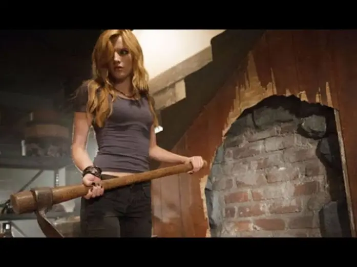 Видео к фильму Ужас Амитивилля: Пробуждение — Amityville: El despertar - Trailer español (HD)
