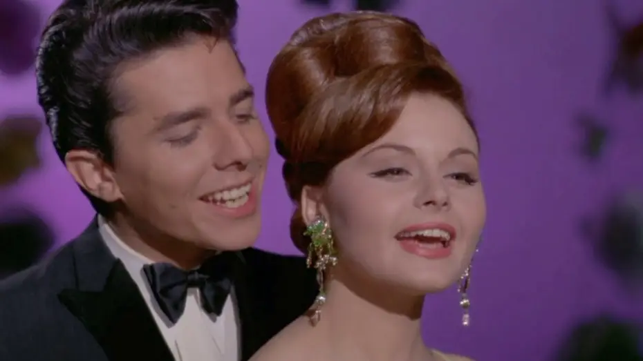 Видео к фильму Acompáñame — Rocío Dúrcal y Enrique Guzmán "Acompáñame" película 1966