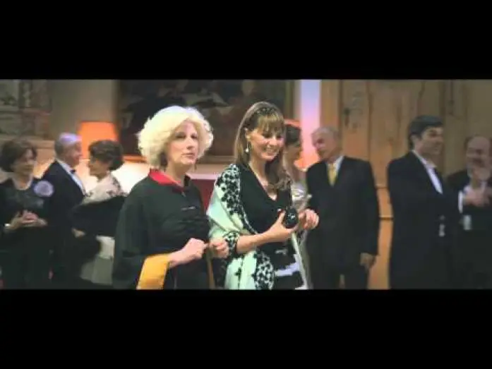 Видео к фильму Босс в гостиной — Un Boss in Salotto - Party - Clip dal film | HD