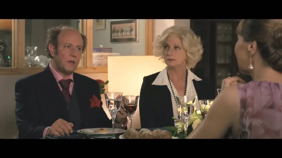 Видео к фильму Босс в гостиной — Un Boss in Salotto - Cena - Clip dal film | HD