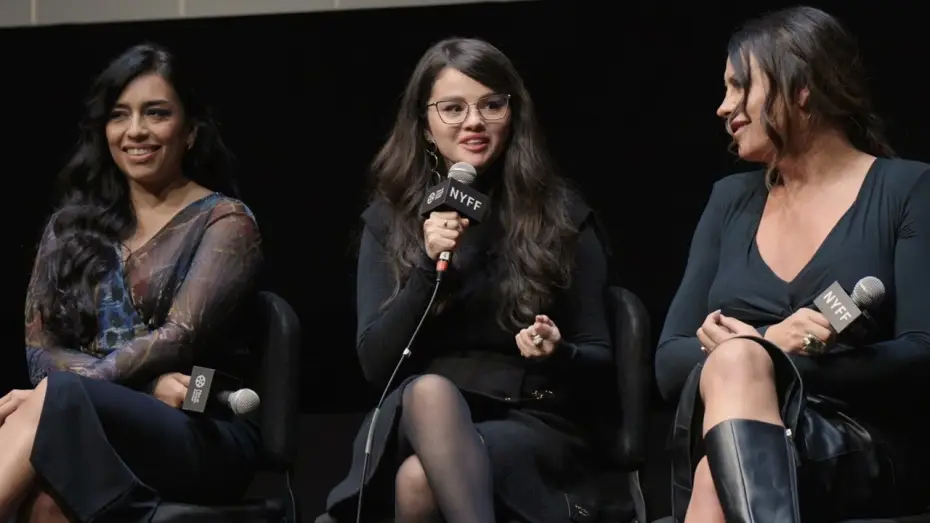 Видео к фильму Эмилия Перес | Jacques Audiard, Zoe Salda&ntilde;a, Selena Gomez, Karla Sof&iacute;a Gasc&oacute;n, and More on Emilia P&eacute;rez