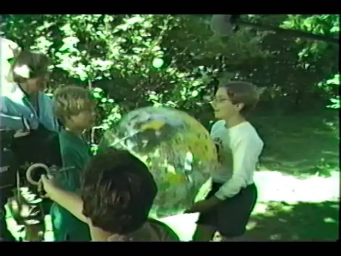 Видео к фильму Tommy Tricker and the Stamp Traveller — Beachball Scene Tommy Tricker and the Stamp Traveller