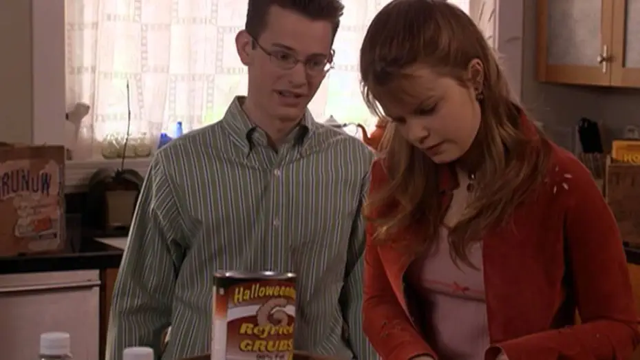 Видео к фильму Хэллоуинтаун 3 — Halloweentown High School - Trailer