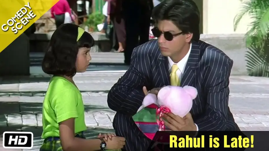 Видео к фильму Bcё в жизни бывает | Rahul is Late! - Comedy Scene - Kuch Kuch Hota Hai - Shahrukh Khan, Sana Saeed