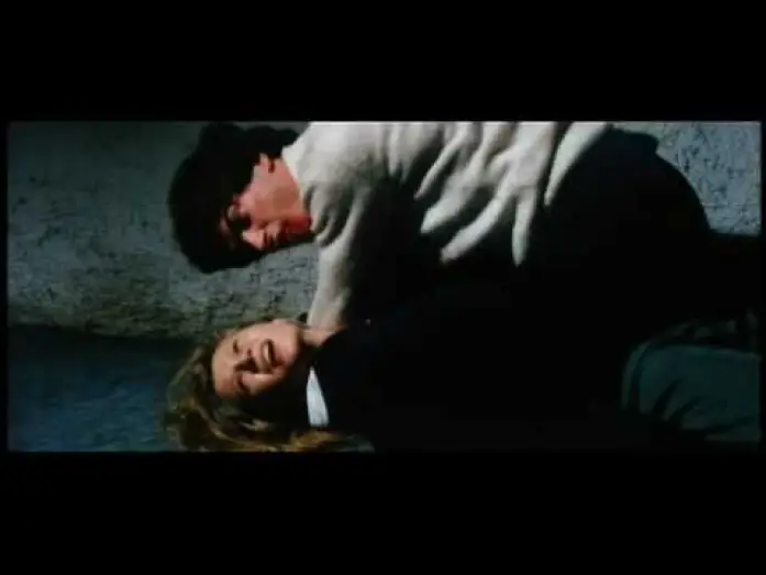 Видео к фильму Нью-Йоркский потрошитель — New York Ripper Face Shot Off