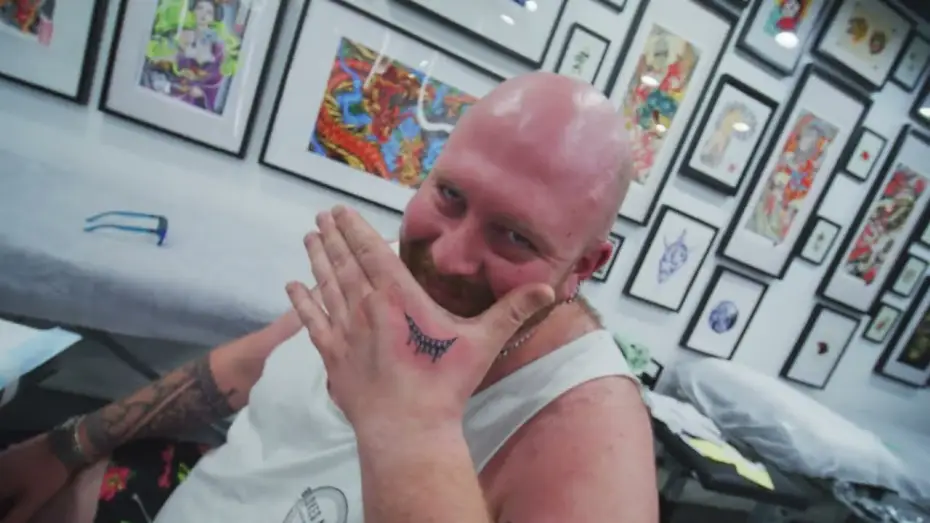 Видео к фильму Улыбка 2 | Free Tattoos on World Smile Day