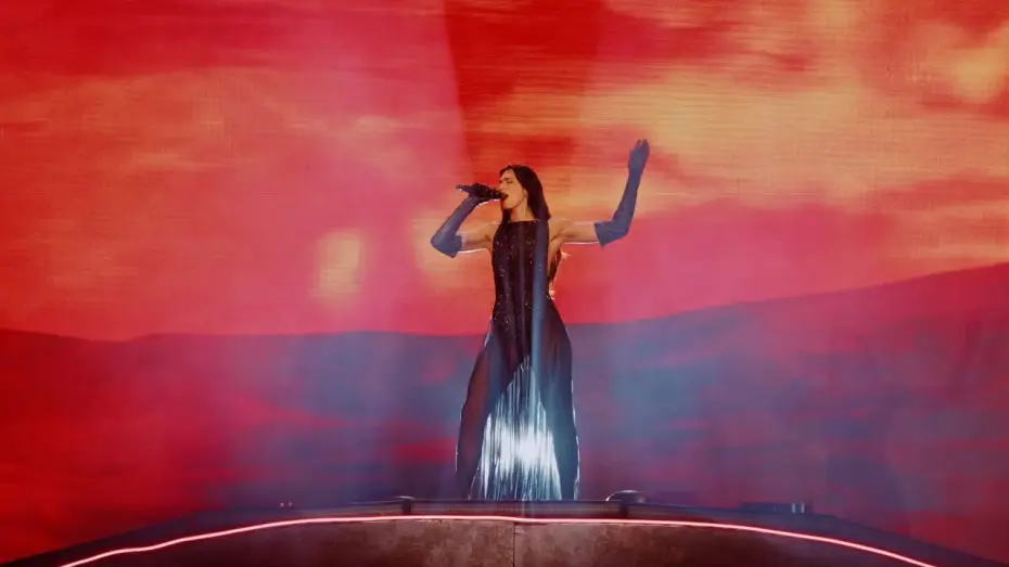 Видео к фильму Dua Lipa: Live From Mexico | Dua Lipa - Falling Forever (En concert au Mexique)
