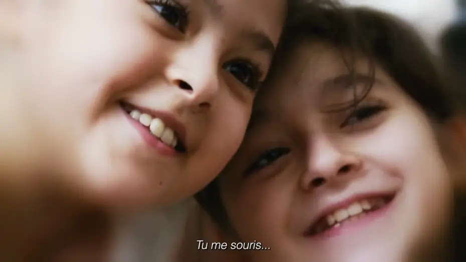 Видео к фильму سه خواهر | Bande-annonce du film documentaire "Toutes mes soeurs"