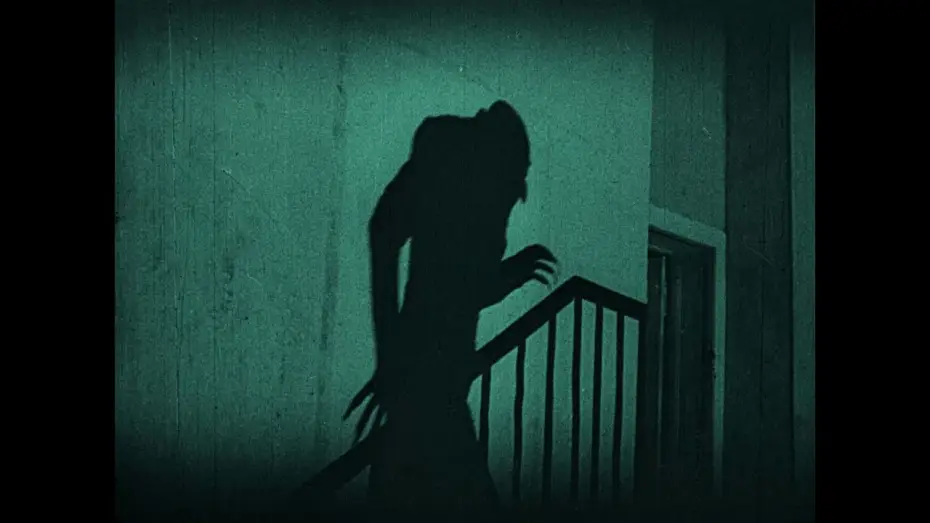Видео к фильму Носферату. Симфония ужаса | NOSFERATU di  F.W. Murnau - Trailer ufficiale