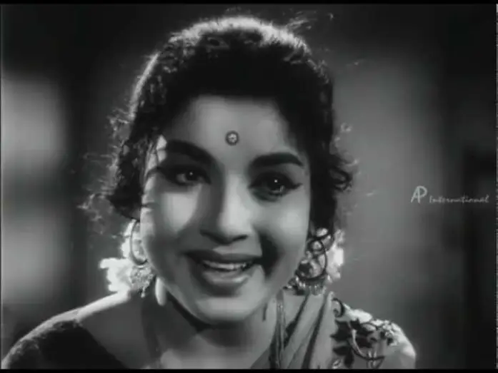 Видео к фильму Major Chandrakanth — Major Chandrakanth - Oru Naal Yaaro song