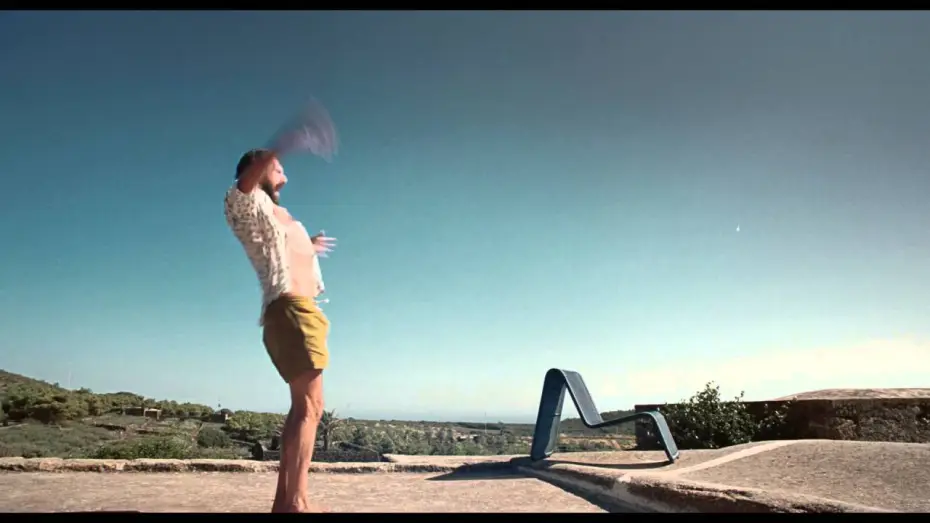 Видео к фильму Большой всплеск — Au bord de la piscine - Bande-annonce Canada  (VF de A BIGGER SPLASH)