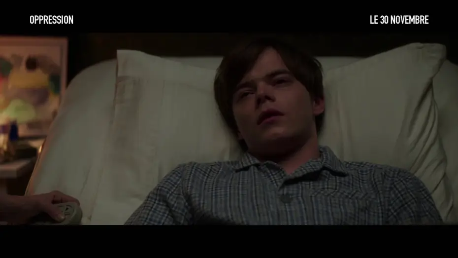 Видео к фильму Взаперти — OPPRESSION - Extrait "Ils ne sont pas seuls" VOST [Naomi Watts, Charlie Heaton]