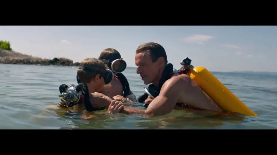 Видео к фильму Одиссея — L'ODYSSÉE - extrait "Plongée en famille"