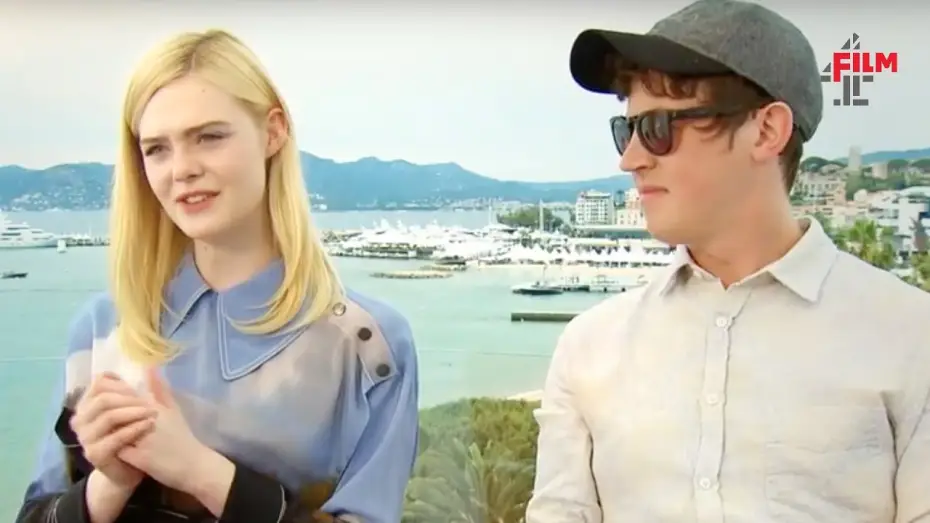 Видео к фильму Как разговаривать с девушками на вечеринках — Neil Gaiman, Elle Fanning & more on How To Talk To Girls At Parties