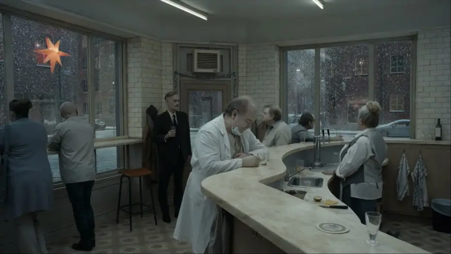 Видео к фильму О бесконечности — SULLA INFINITEZZA di Roy Andersson | Dal 27 maggio al cinema