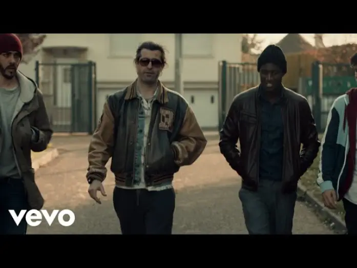 Видео к фильму Comment c'est loin — Casseurs Flowters - À l’heure où je me couche