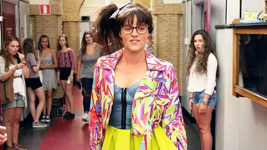 Видео к фильму Fashion Chicks — FASHION GIRLS Bande Annonce VF (Film Adolescent )
