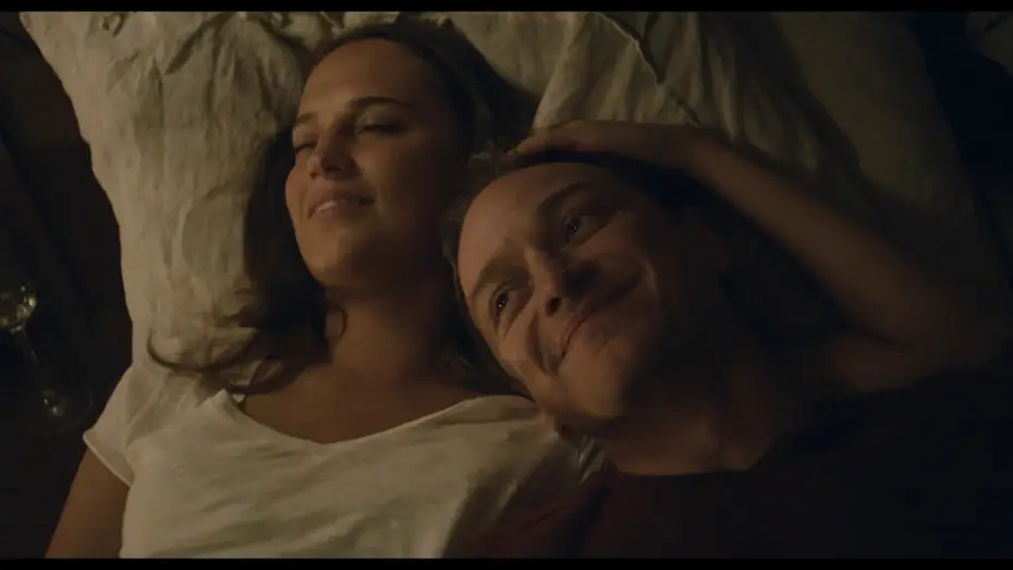 Видео к фильму Погружение — SUBMERGENCE di Wim Wenders (Trailer Ufficiale dal 22 Agosto al Cinema)