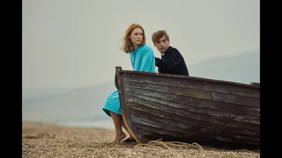 Видео к фильму На берегу — En la playa de Chesil - Trailer español (HD)