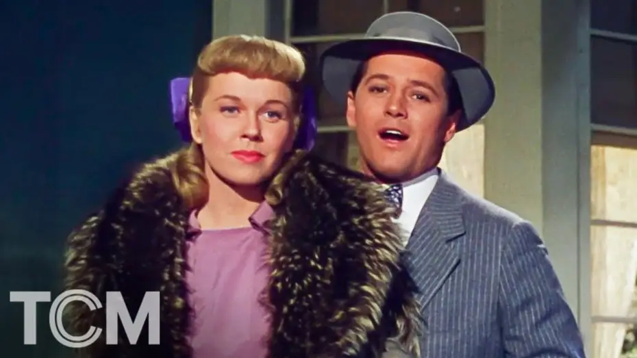 Видео к фильму On Moonlight Bay — Doris Day and Gordon MacRae Perform “Christmas Story” In ON MOONLIGHT BAY | TCM