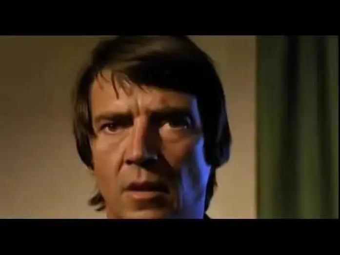 Видео к фильму Delirio caldo — Delirium