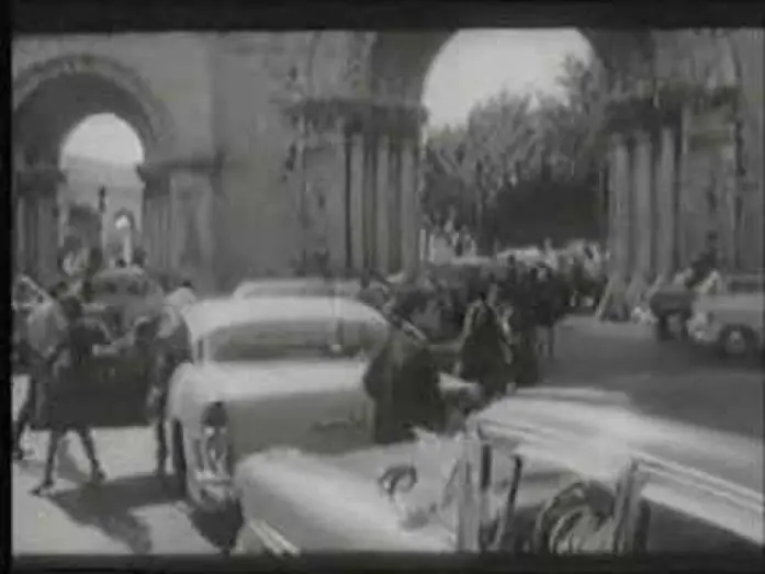 Видео к фильму La muerte de un burócrata — La Muerte de Un Burocrata