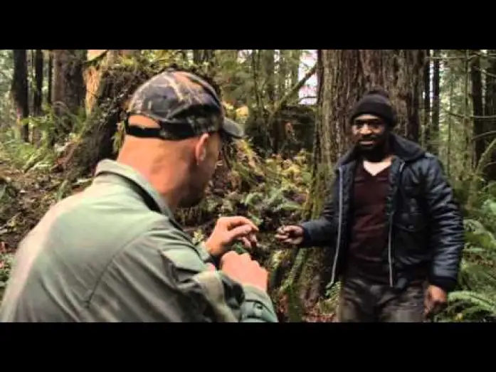 Видео к фильму Поймать, чтобы убить — Steve Austin in HUNT TO KILL -- Clip #2 "What The Hell Is Going On Here?"
