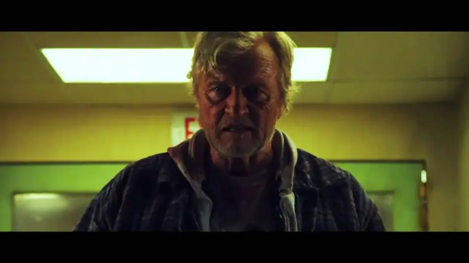Видео к фильму Бомж с дробовиком — HOBO WITH A SHOTGUN Red Band Trailer