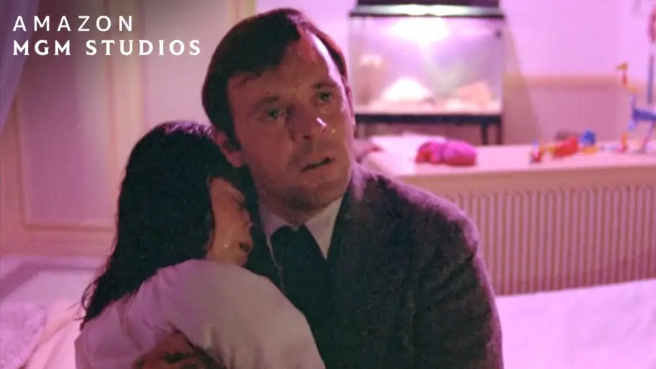 Видео к фильму Чужая дочь — Reunited With Dad