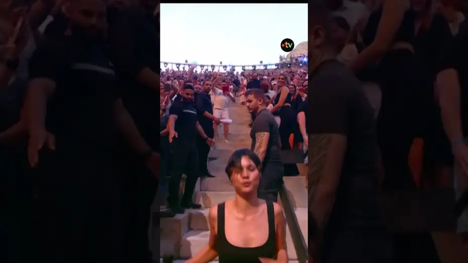 Видео к фильму La F&ecirc;te de la Musique &agrave; Orange | Miki fait chanter le public de la F&ecirc;te de la musique !