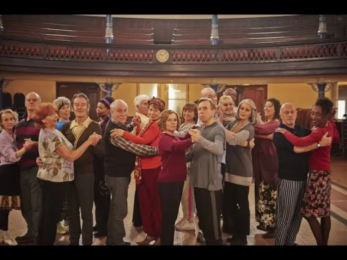 Видео к фильму Познакомься с новыми обстоятельствами — Bailando la vida - Trailer español (HD)