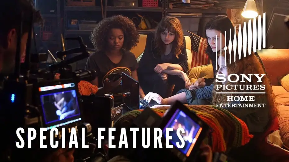Видео к фильму Слендермен — "Summoning Slender Man - Meet The Cast"