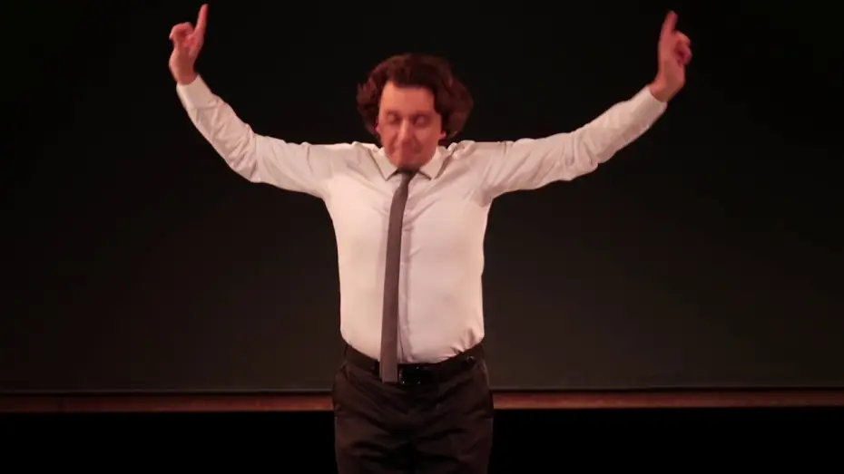 Видео к фильму Alex Vizorek est une œuvre d'art — [HUMOUR] Alex Vizorek est une œuvre d’art | Saison 2018/2019