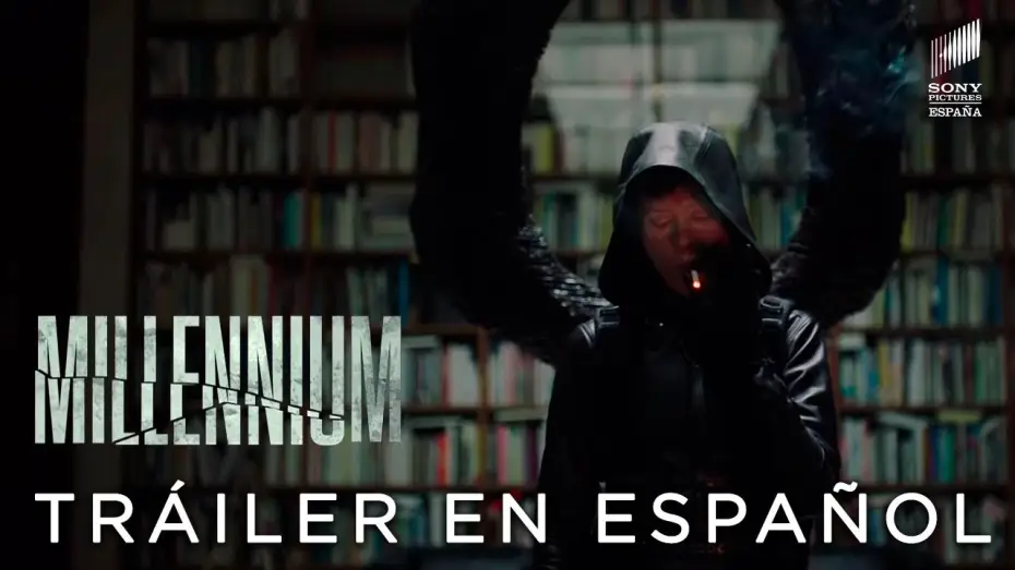 Видео к фильму Девушка, которая застряла в паутине — LO QUE NO TE MATA TE HACE MÁS FUERTE.  Teaser Tráiler Internacional. En cines 26 de octubre.