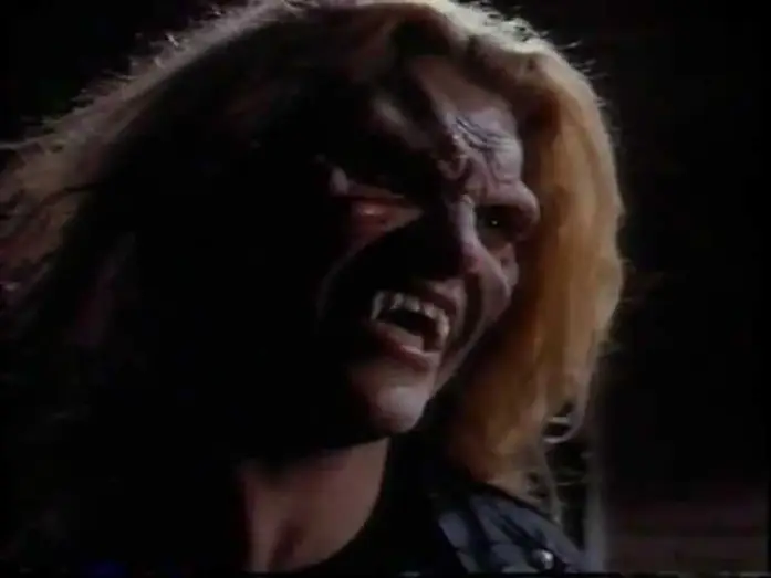 Видео к фильму Midnight Kiss — Midnight Kiss (1993) trailer - vampire cop flick