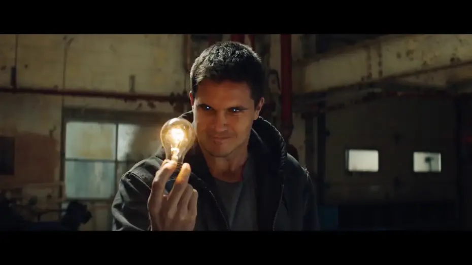 Видео к фильму Код 8 — CODE 8 Bande Annonce VF 2020 HD