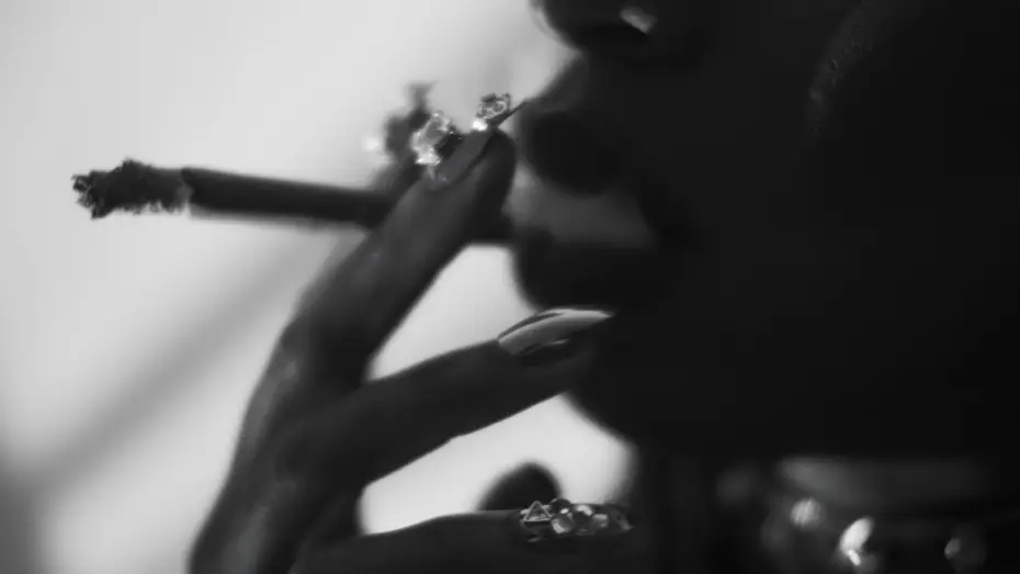 Видео к фильму Couleé-D — Shea Couleé  - Ride